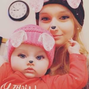 Meet your Posher, Ashley